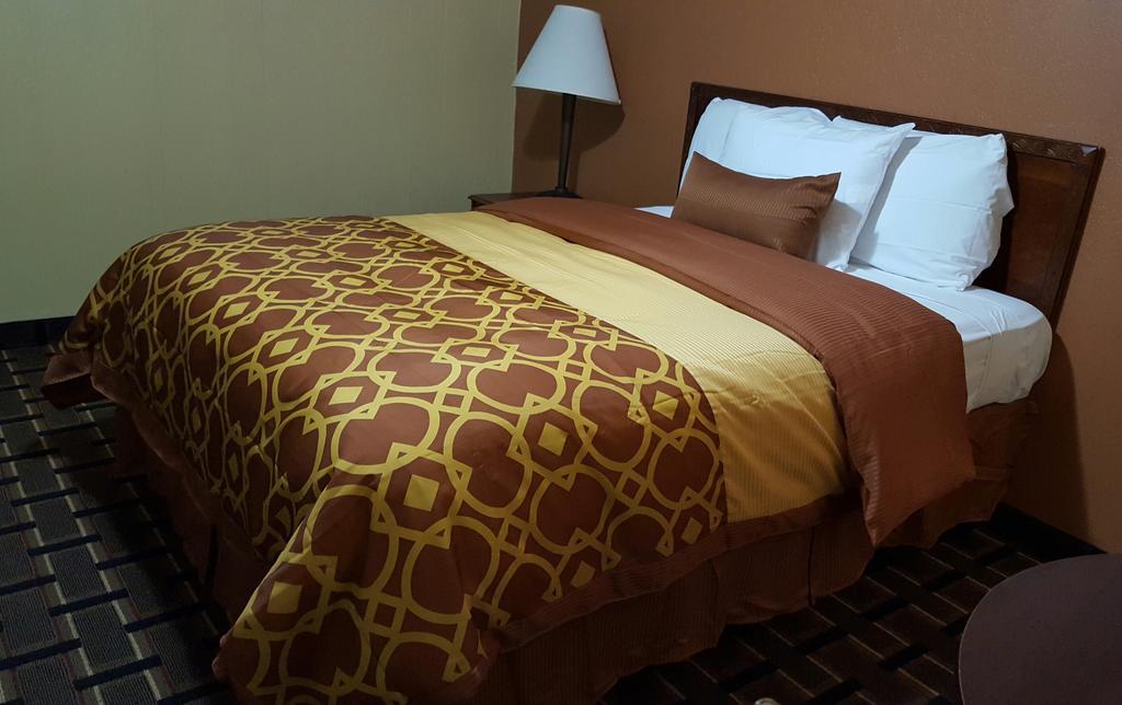 Royal Inn Early Екстериор снимка