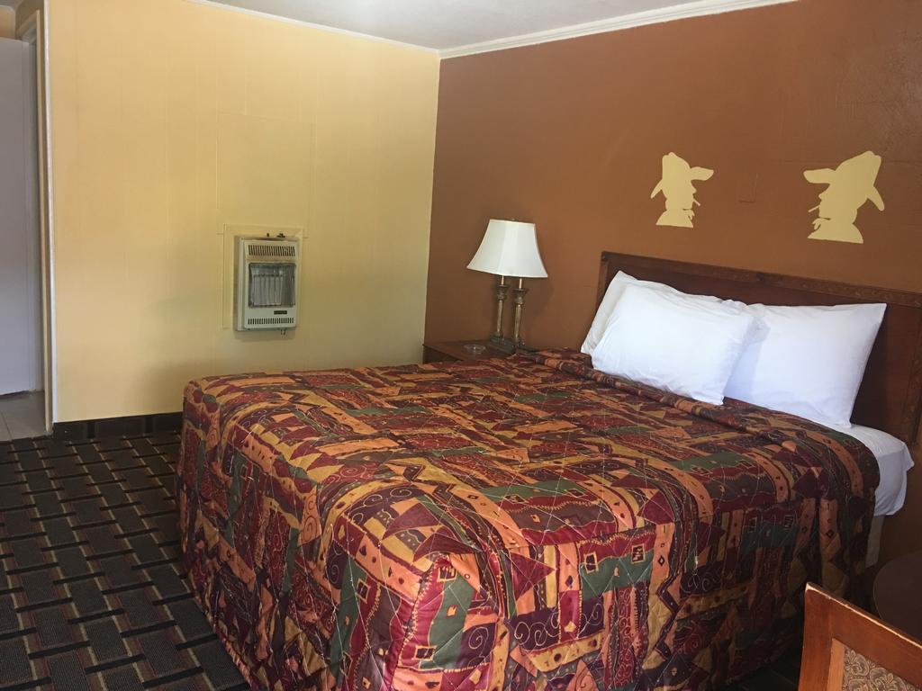 Royal Inn Early Екстериор снимка