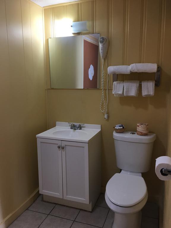 Royal Inn Early Екстериор снимка