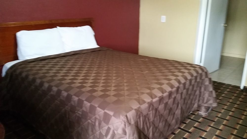 Royal Inn Early Екстериор снимка