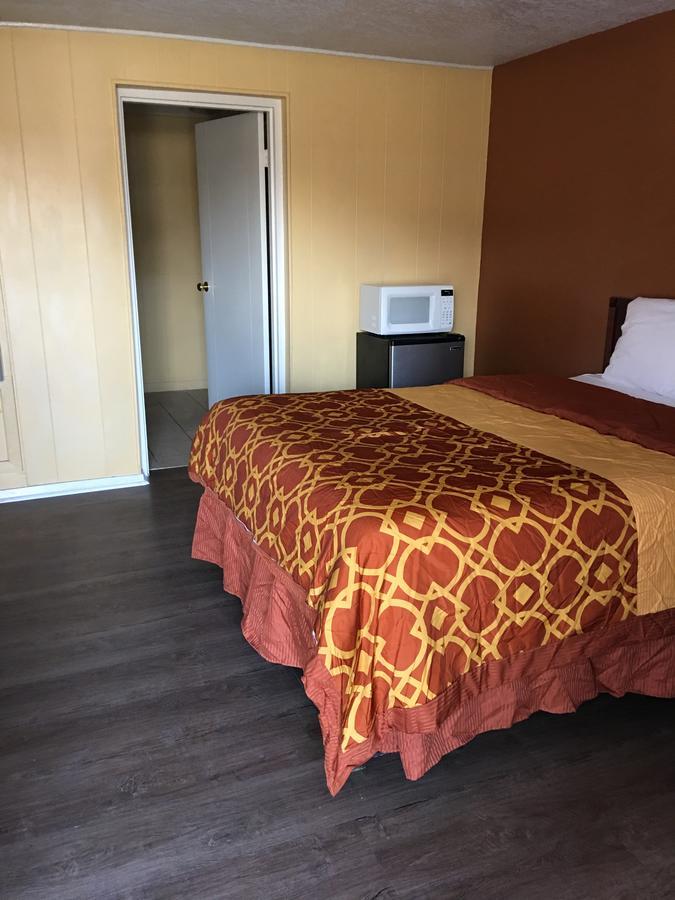 Royal Inn Early Екстериор снимка