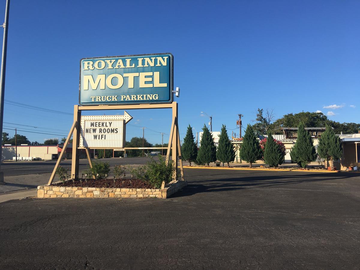 Royal Inn Early Екстериор снимка