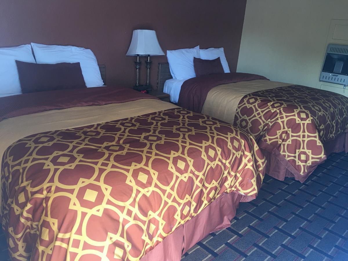 Royal Inn Early Екстериор снимка